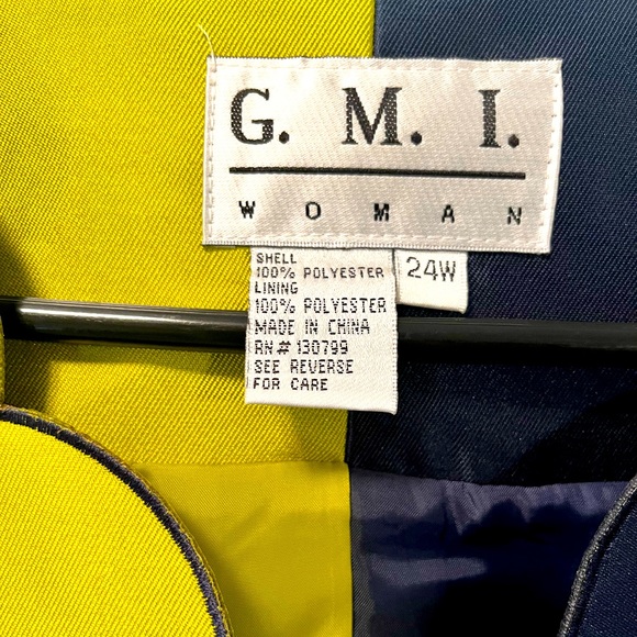 Just in time for Spring 2 Piece skirt Suit. - Picture 6 of 7